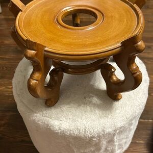 Elegant Wooden Home Accent Stand